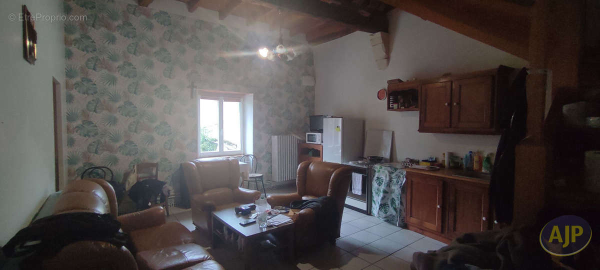 Appartement à PONS