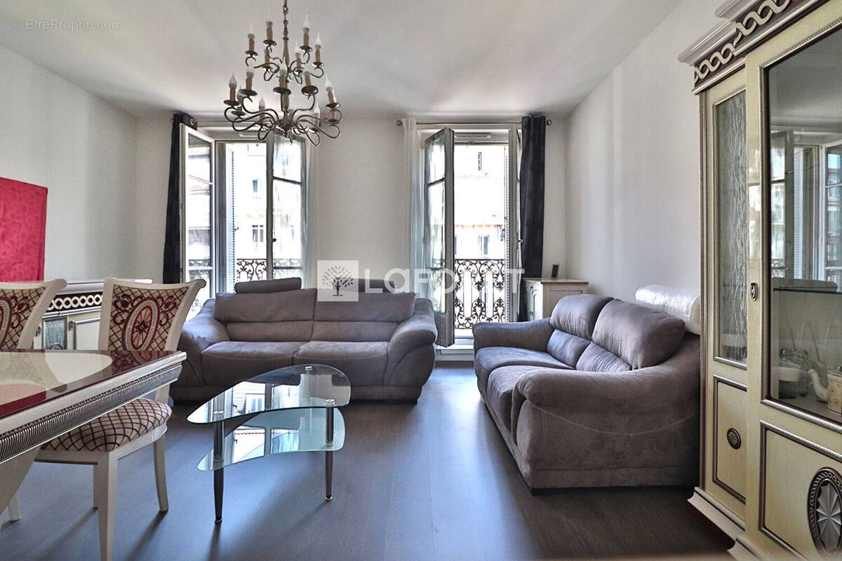 Appartement à MARSEILLE-2E