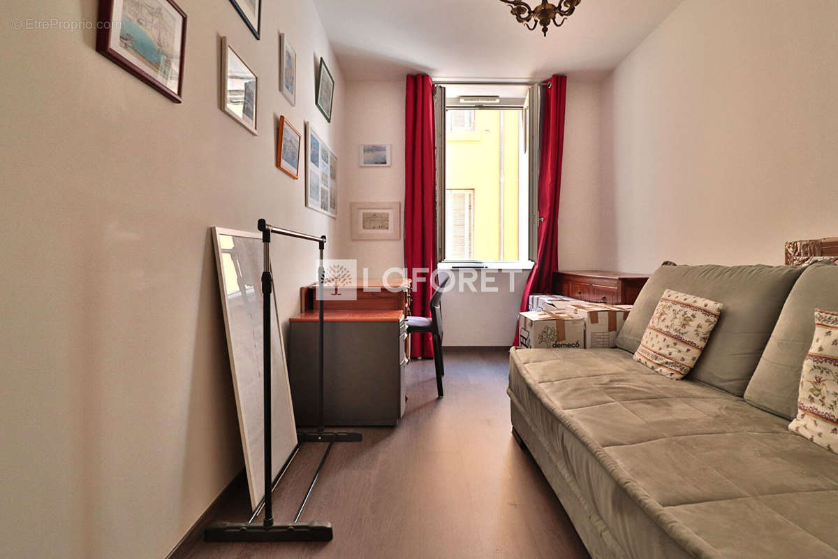 Appartement à MARSEILLE-2E