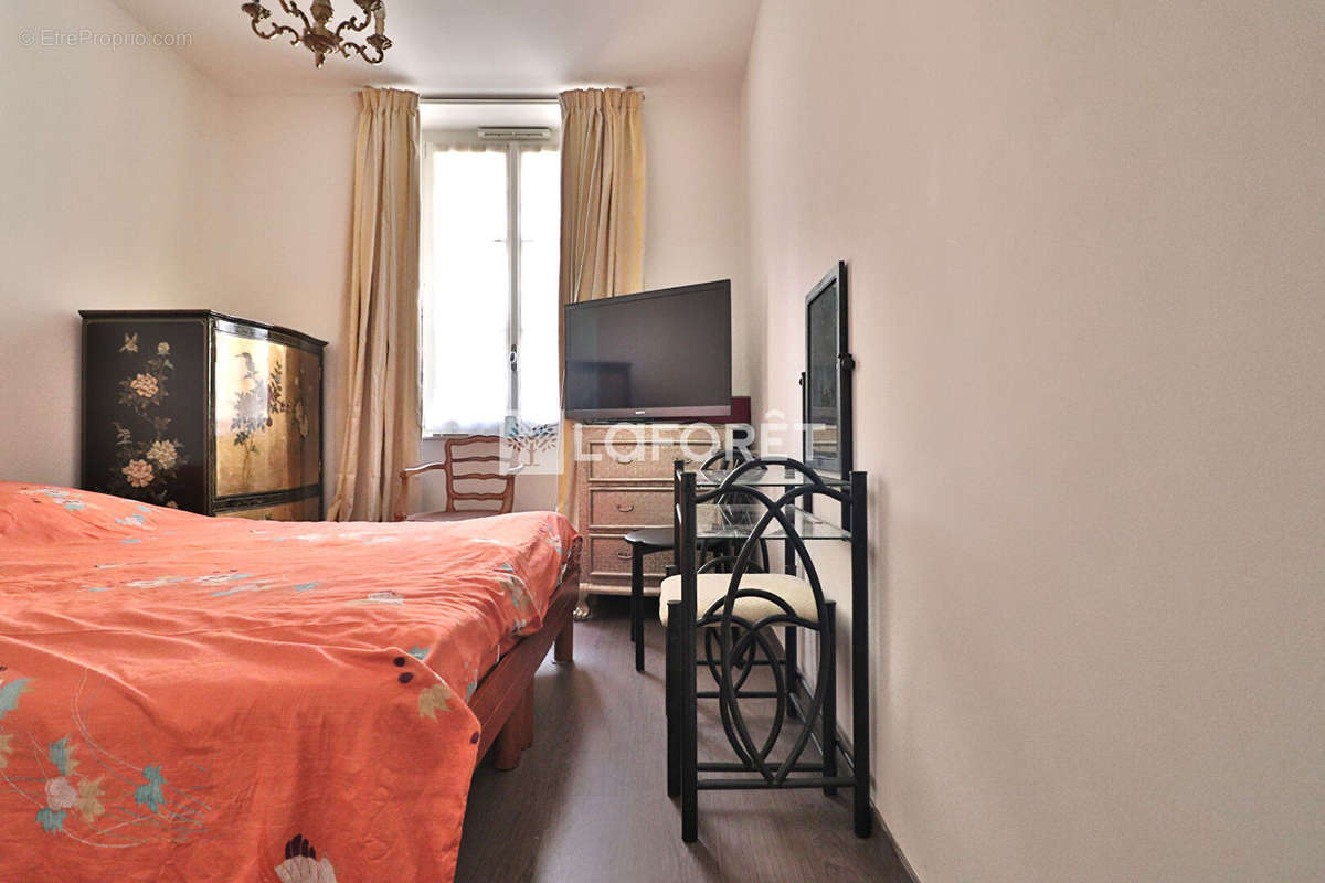 Appartement à MARSEILLE-2E