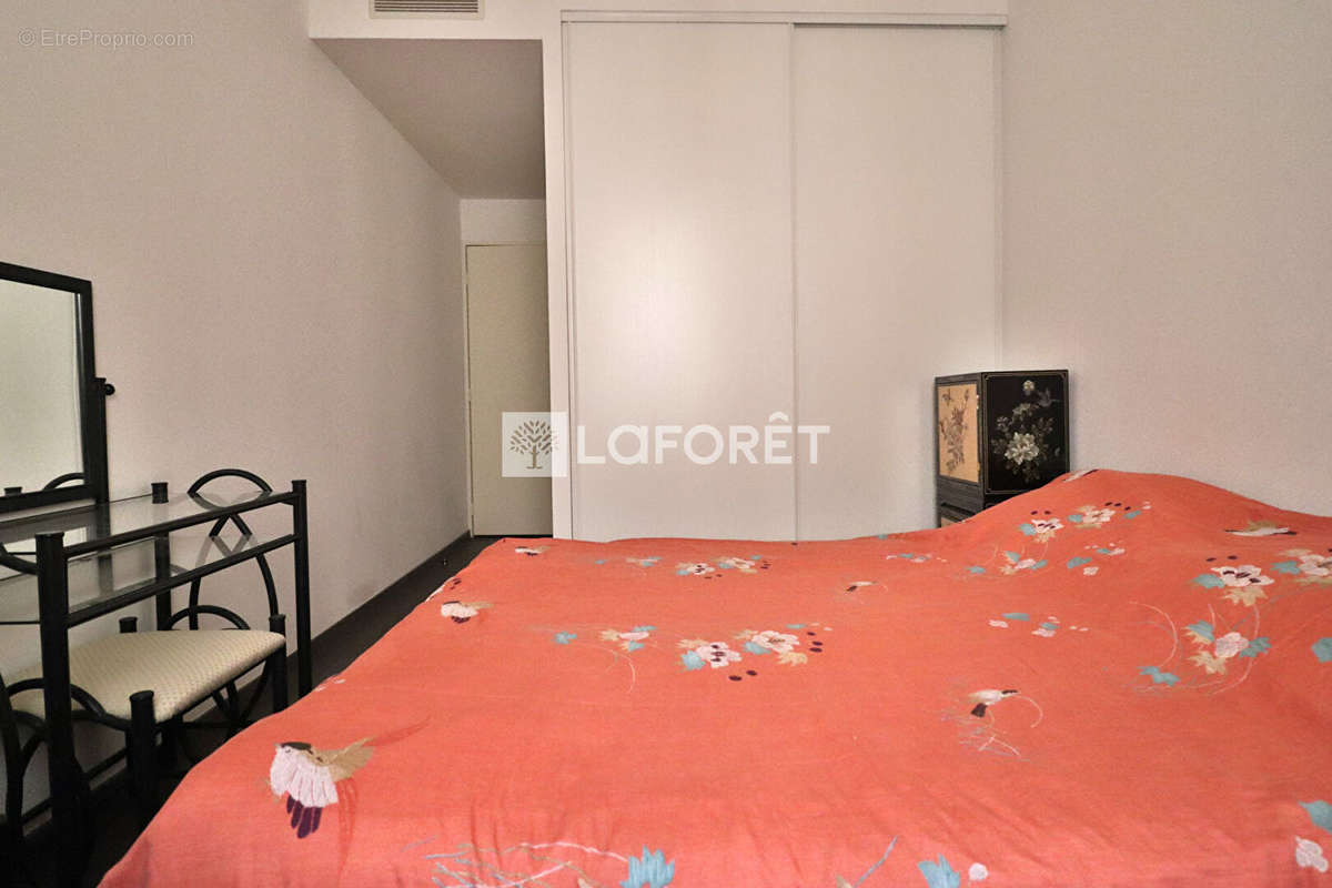 Appartement à MARSEILLE-2E