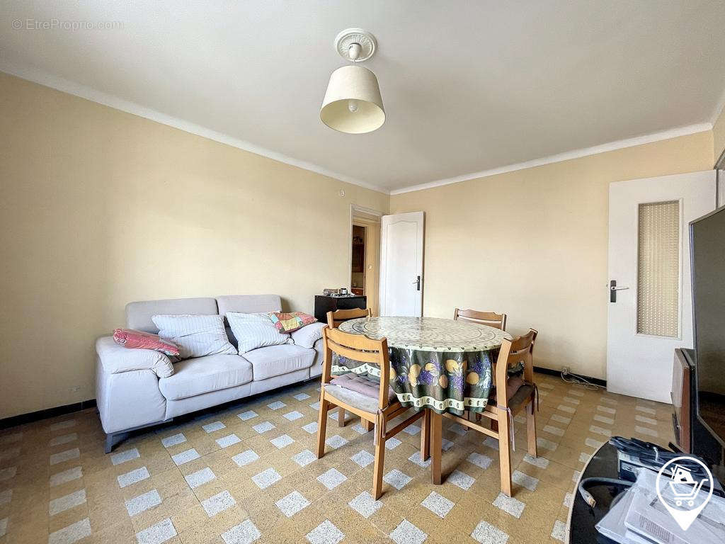 Appartement à MARSEILLE-9E