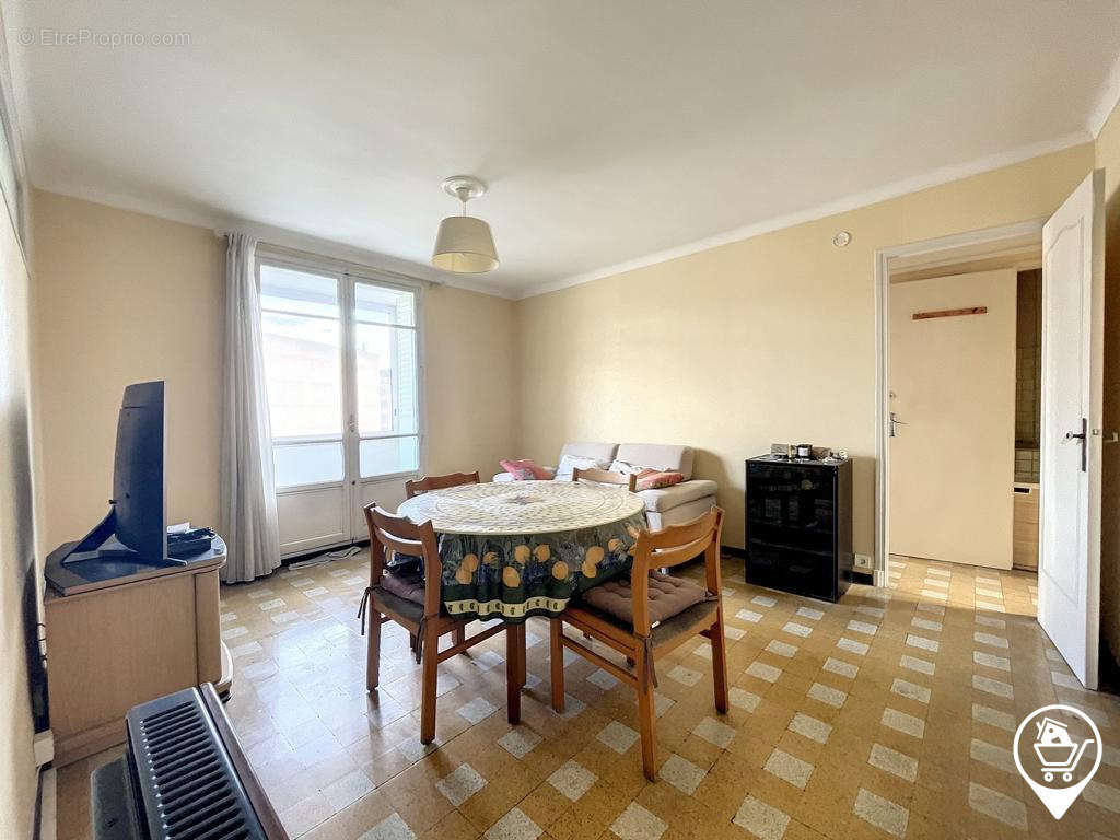 Appartement à MARSEILLE-9E