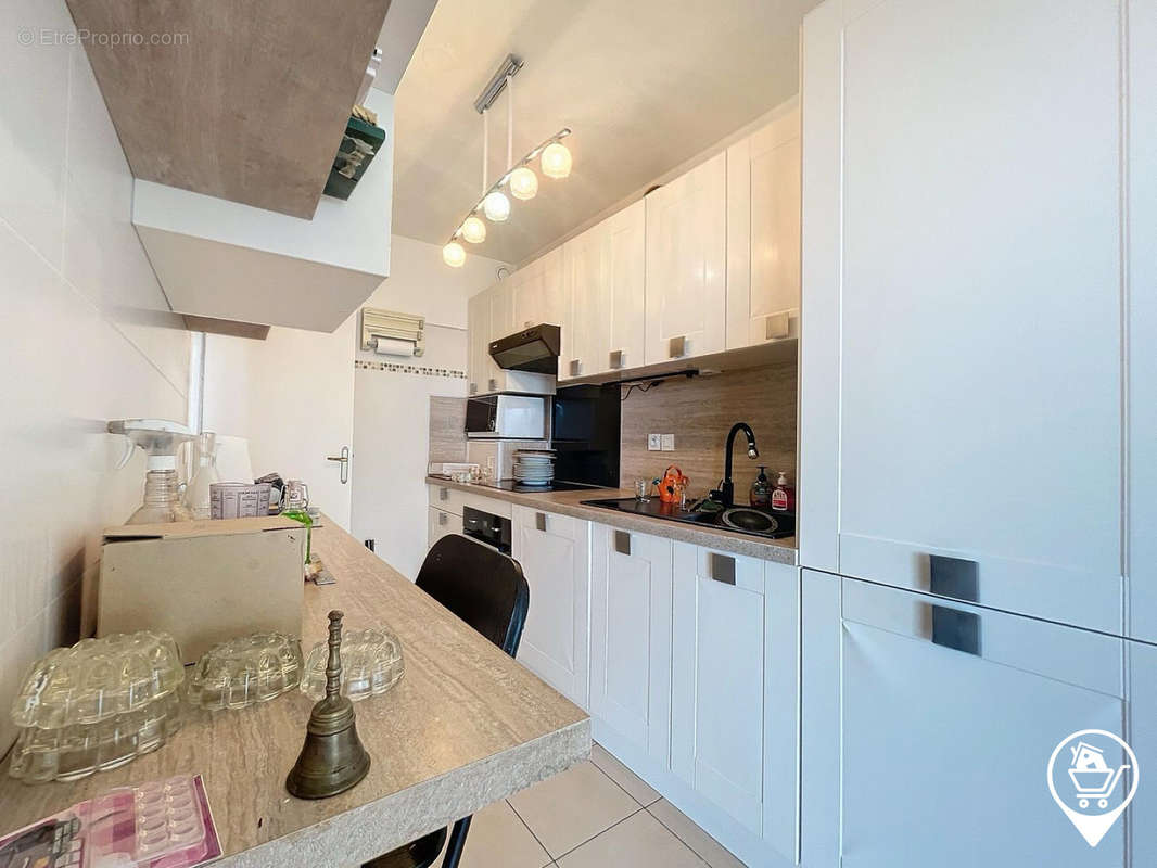 Appartement à MARSEILLE-16E