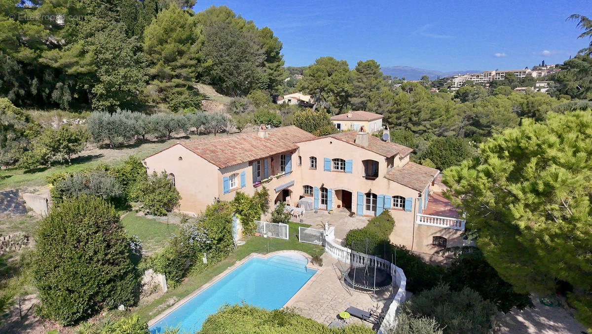 Maison à MOUGINS