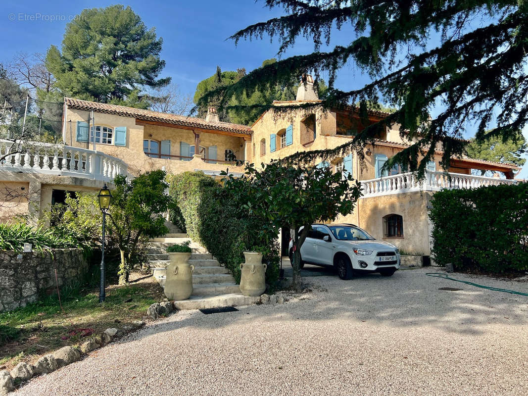 Maison à MOUGINS