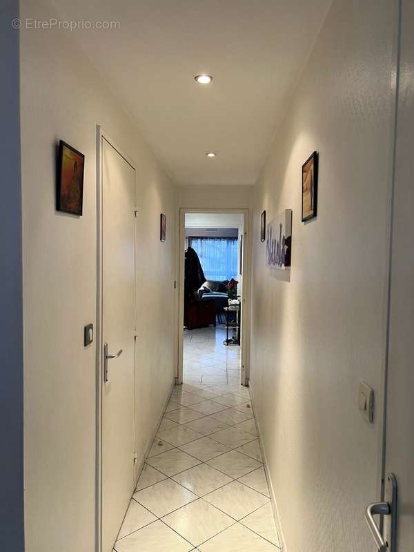 Appartement à COURBEVOIE