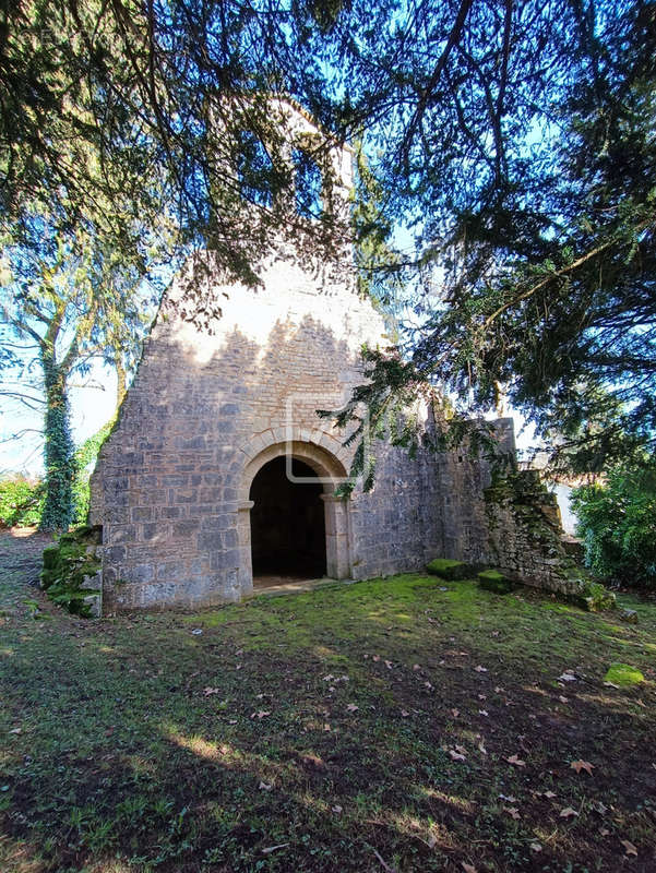 Maison à SAVIGNAC-LES-EGLISES