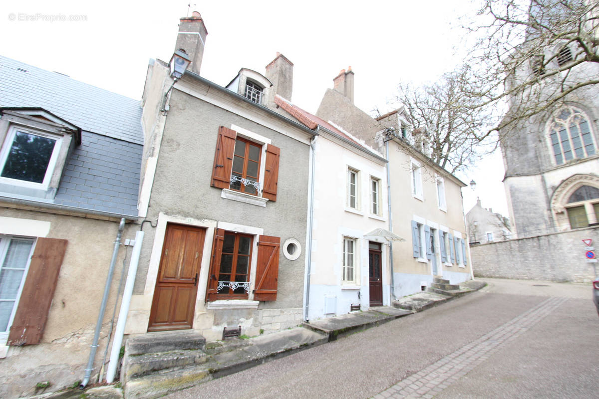 Maison à POUILLY-SUR-LOIRE