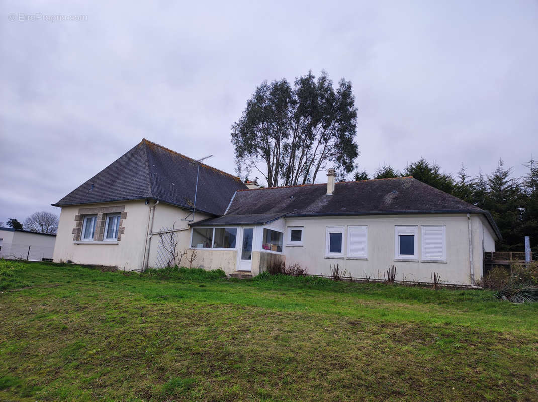 Maison à CHATELAUDREN