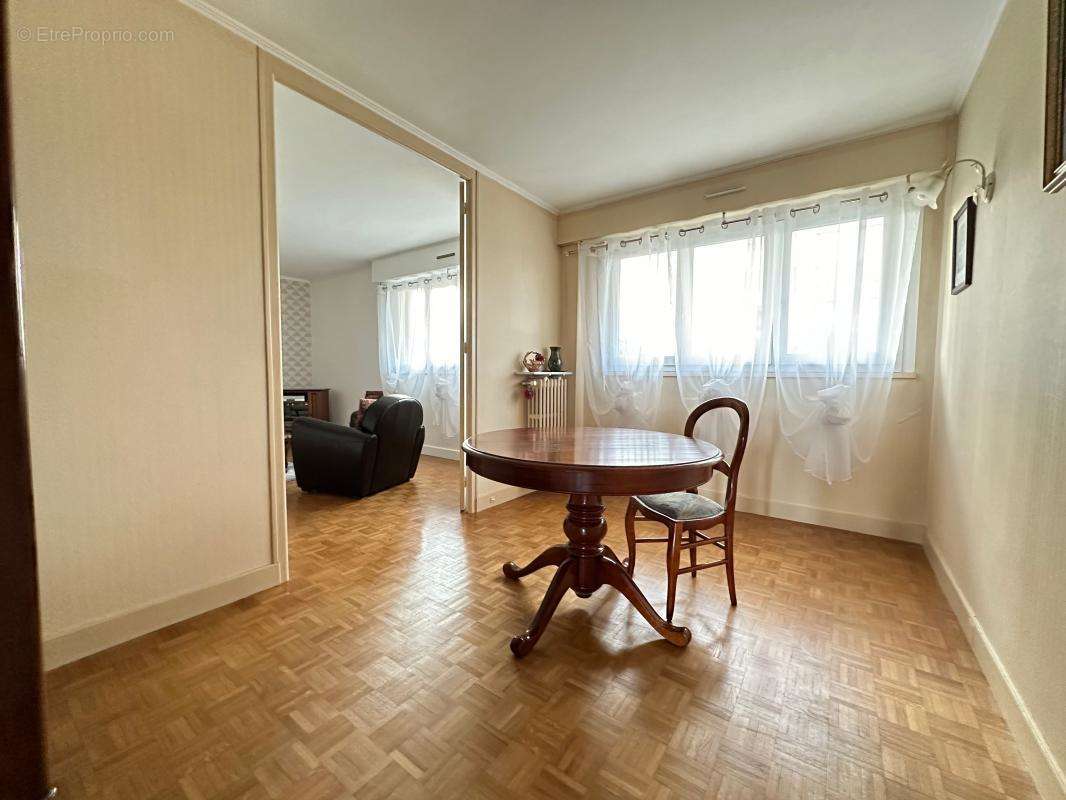 Appartement à BOISSY-SAINT-LEGER