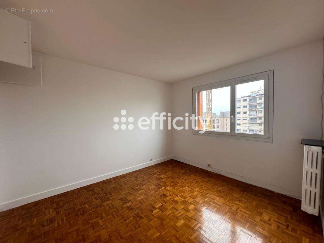 Appartement à MONTROUGE