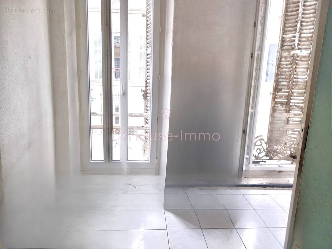 Appartement à MARSEILLE-5E