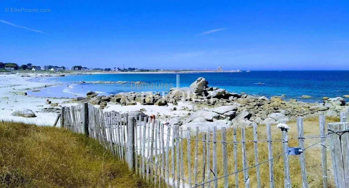 Terrain à PLOUGUERNEAU