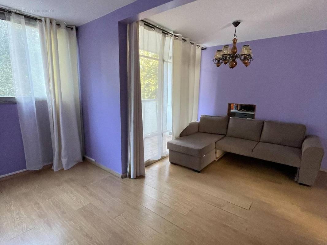 Appartement à SAVIGNY-SUR-ORGE