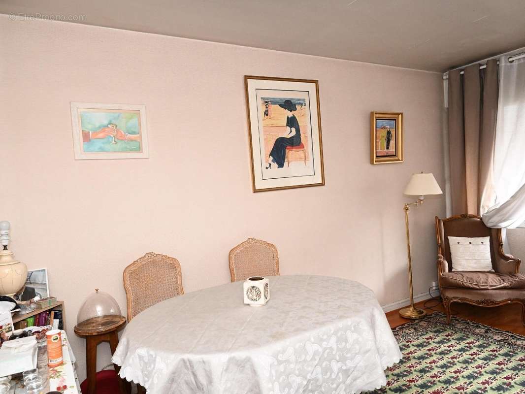 Appartement à PARIS-15E