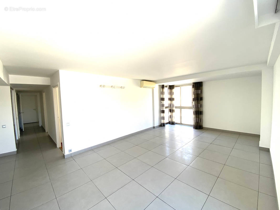 Appartement à MARSEILLE-6E