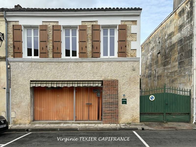 Maison à BRIZAMBOURG