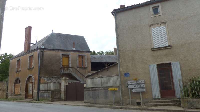 Maison à SAINT-LOUP-LAMAIRE