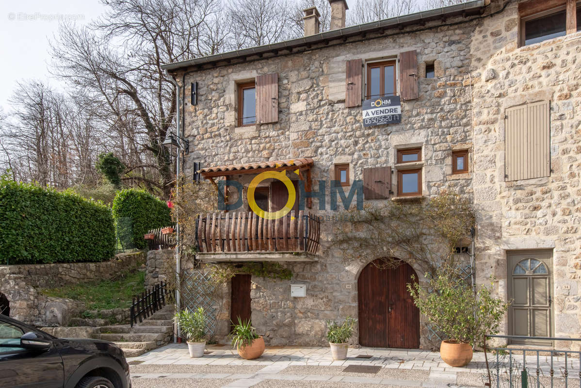 Maison à MONTPEZAT-SOUS-BAUZON