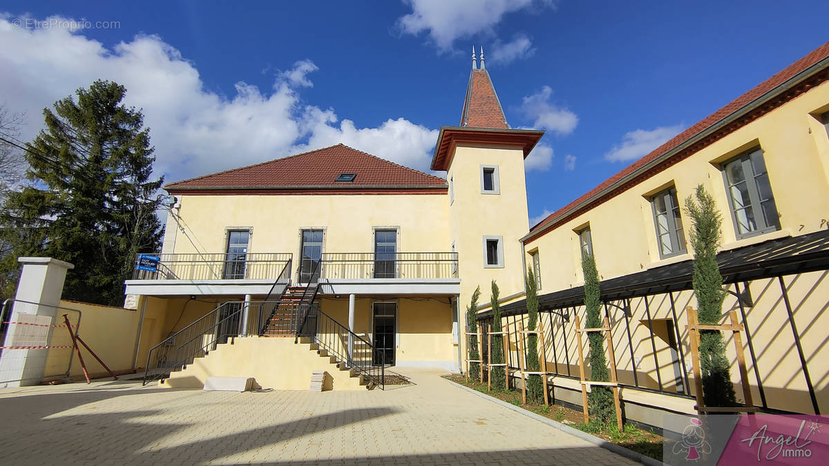 Appartement à BYANS-SUR-DOUBS