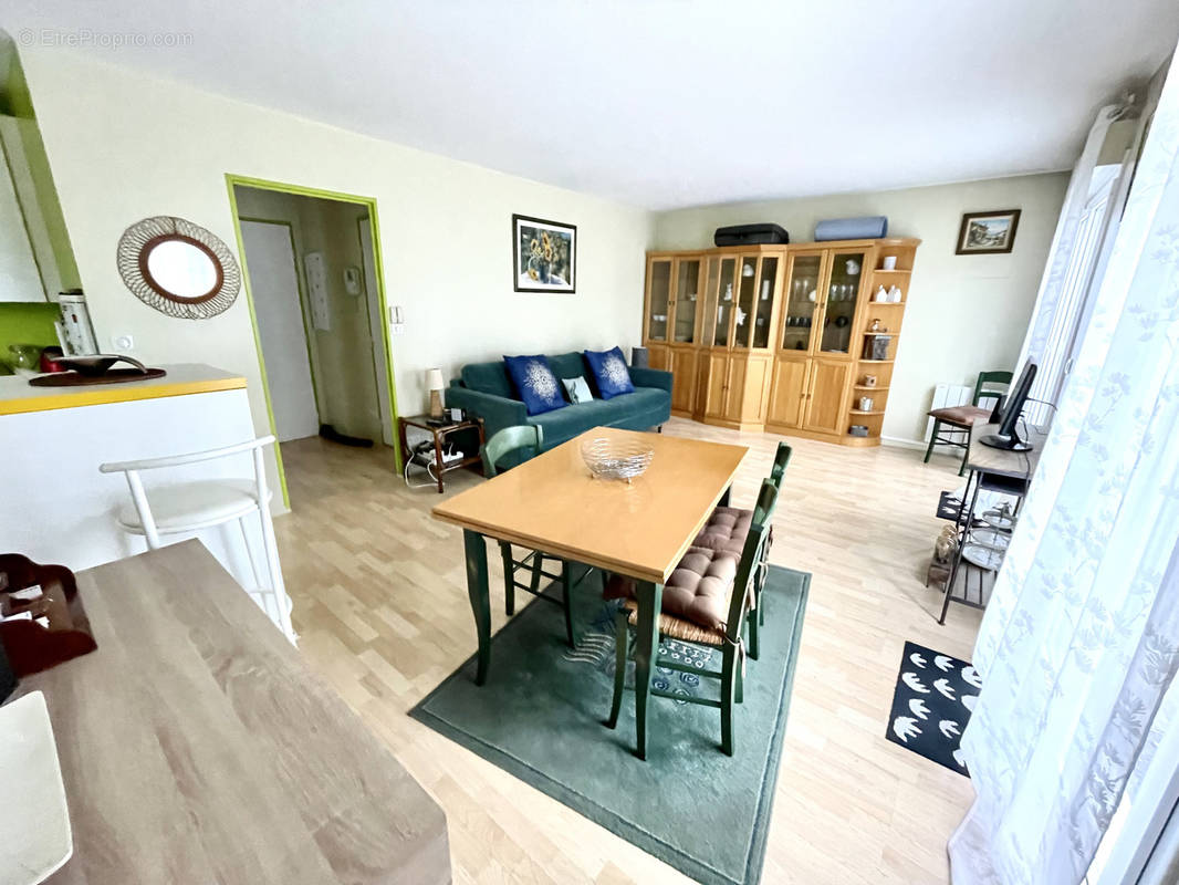 Appartement à LIVRY-GARGAN