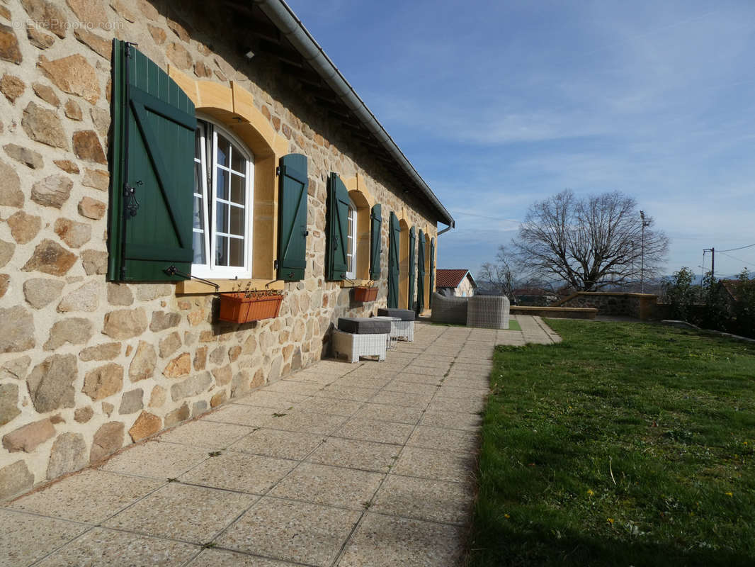 Maison à PONTCHARRA-SUR-TURDINE