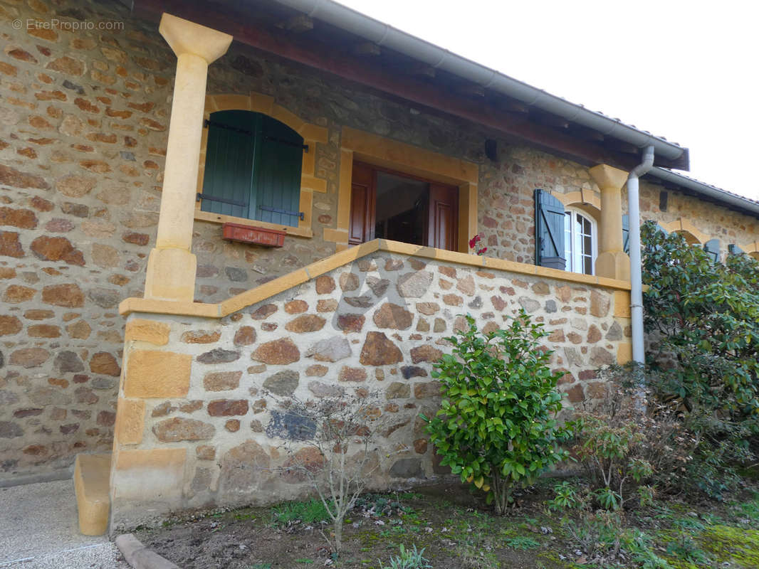 Maison à PONTCHARRA-SUR-TURDINE