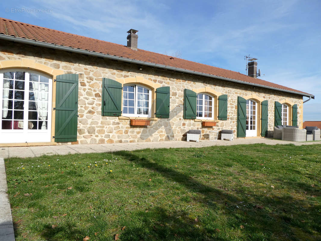 Maison à PONTCHARRA-SUR-TURDINE