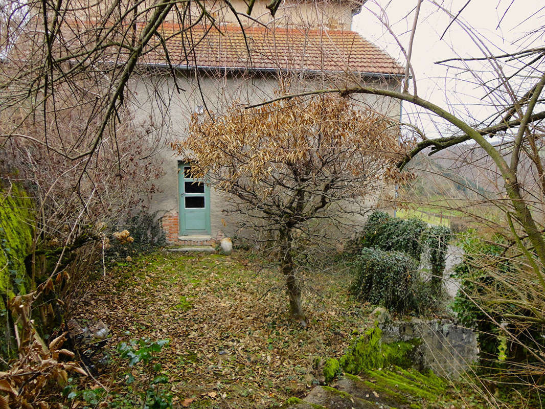 Maison à CHATEL-MONTAGNE