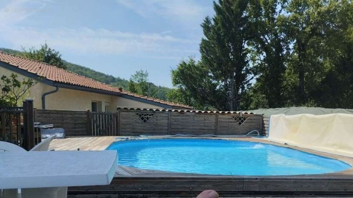 piscine - Maison à CAHORS