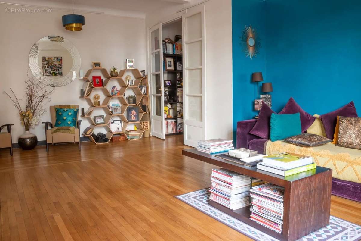 Appartement à PARIS-16E