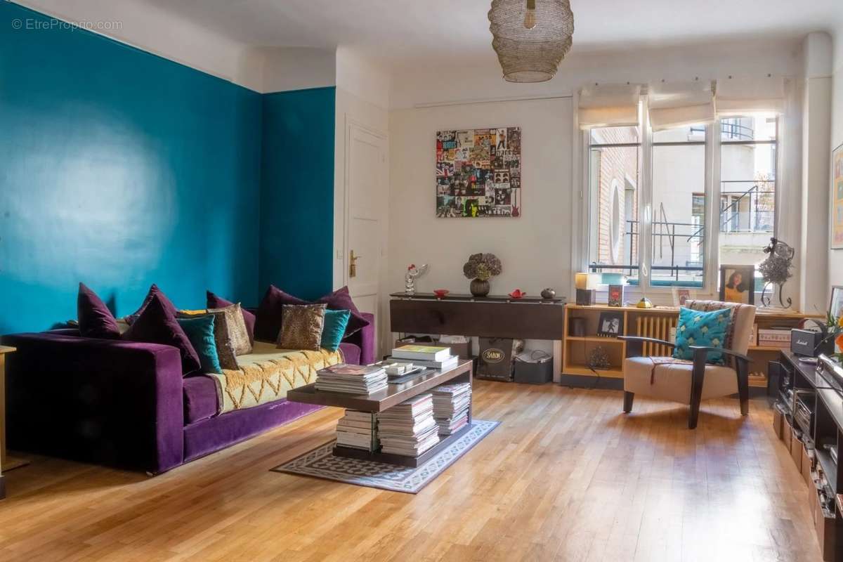 Appartement à PARIS-16E