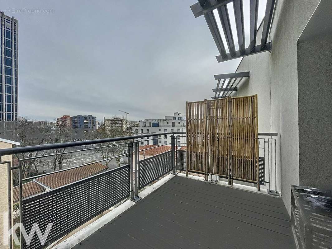 Appartement à LYON-8E