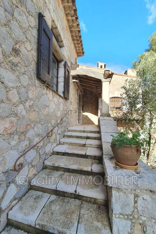 Maison à MOUGINS