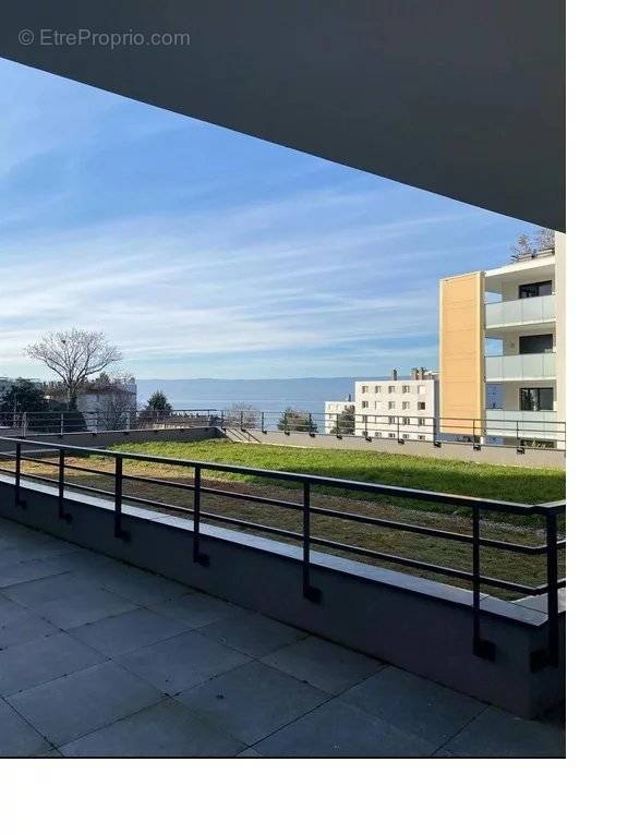 Appartement à EVIAN-LES-BAINS