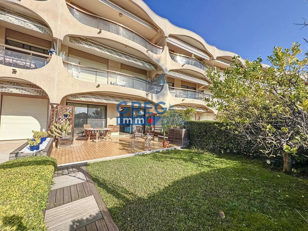 Appartement à VILLENEUVE-LOUBET