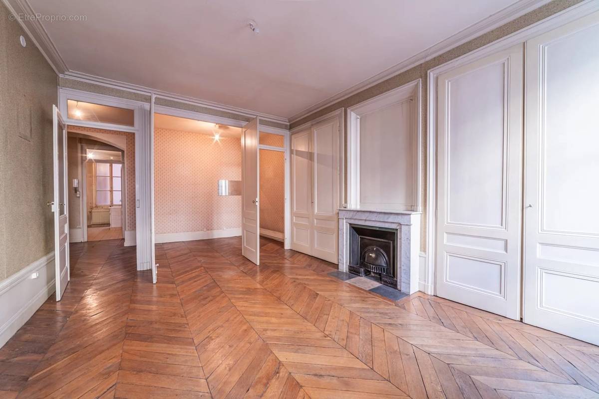 Appartement à LYON-1E