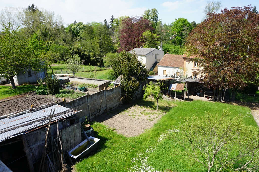 Maison à LE DONJON