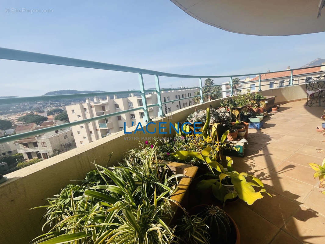 Appartement à HYERES