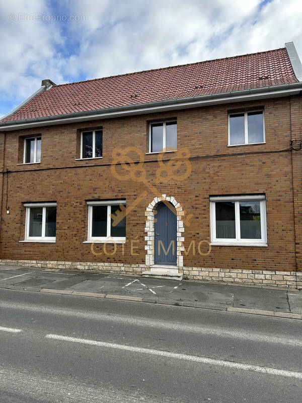 Maison à OSTRICOURT