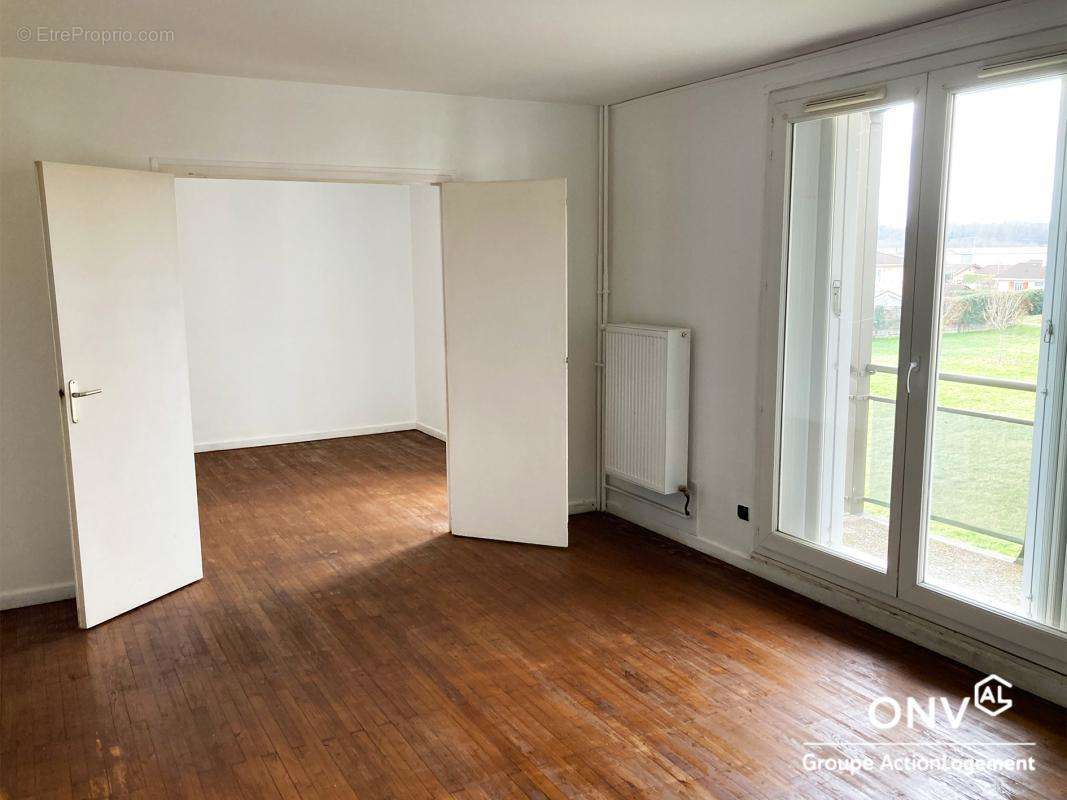 Appartement à SAINT-ETIENNE-DE-SAINT-GEOIRS