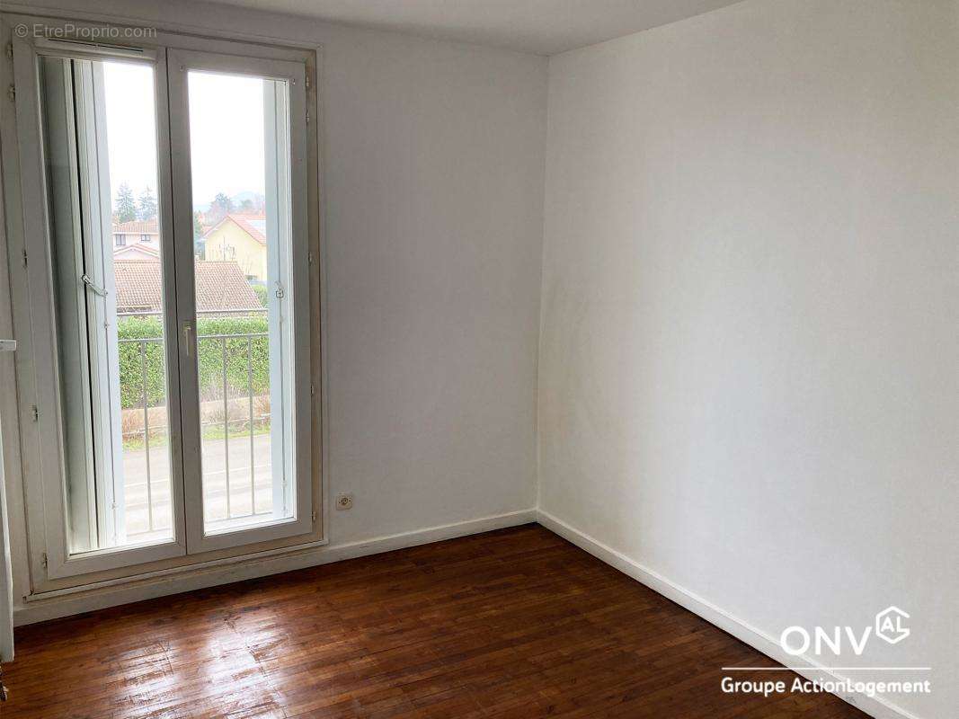 Appartement à SAINT-ETIENNE-DE-SAINT-GEOIRS