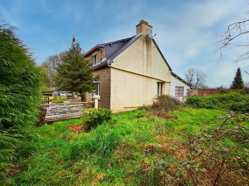 Maison à LE ROC-SAINT-ANDRE