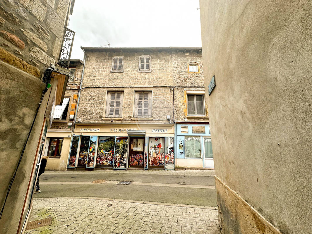 Maison à SAINT-SYMPHORIEN-SUR-COISE