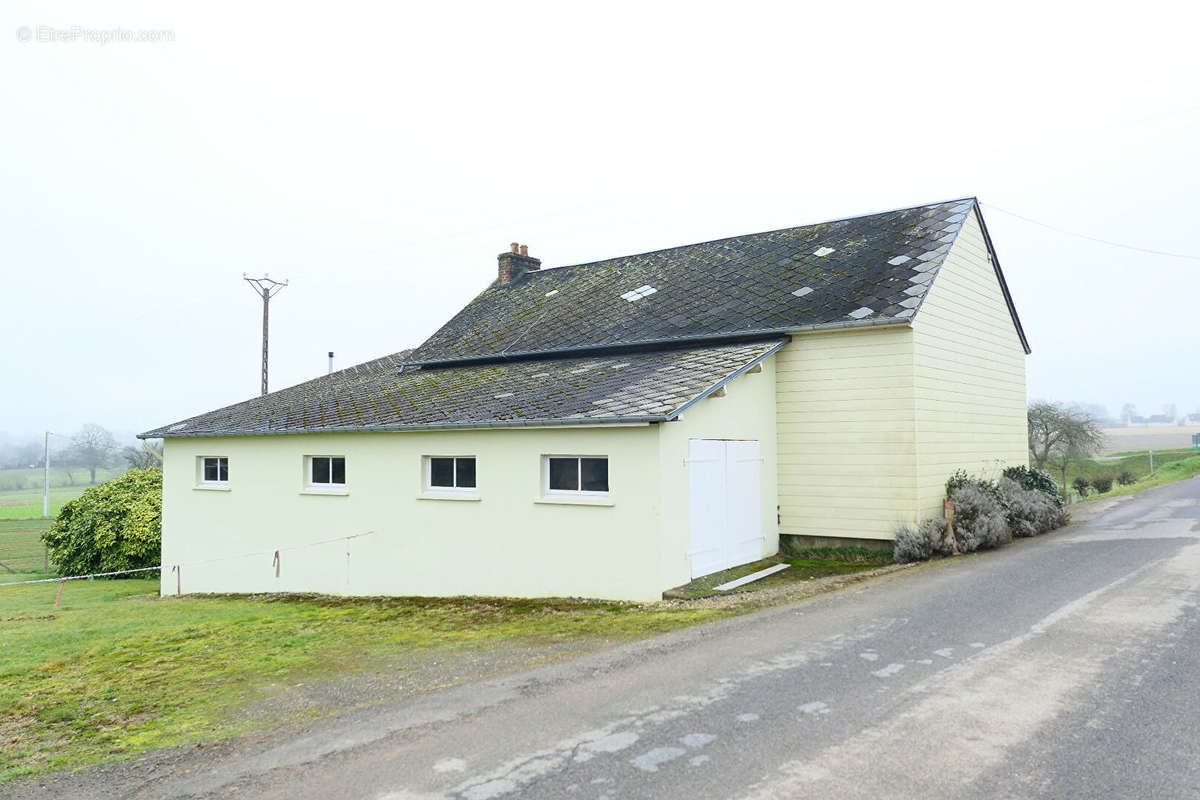 Maison à BARENTON