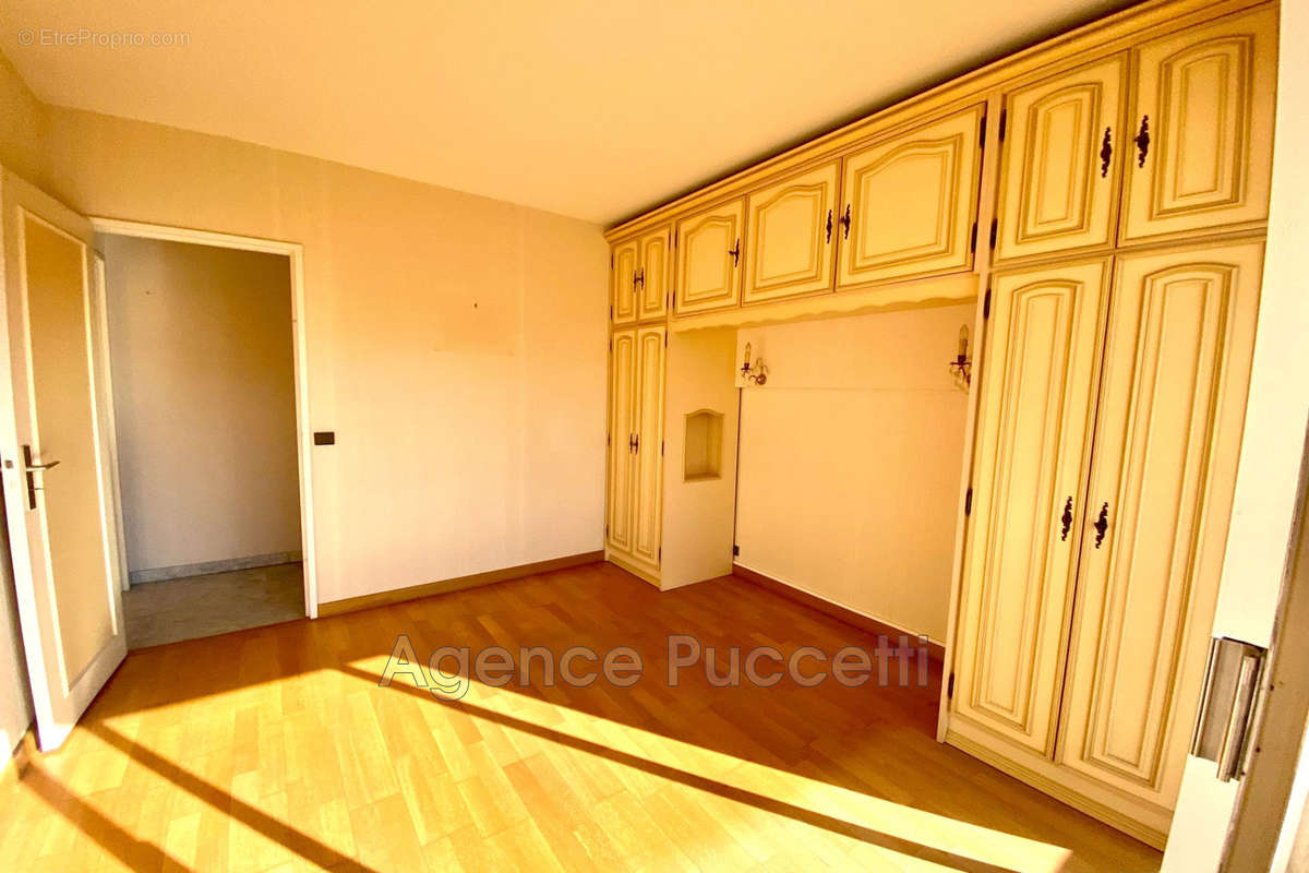 Appartement à VENCE