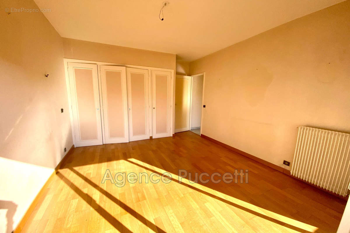 Appartement à VENCE