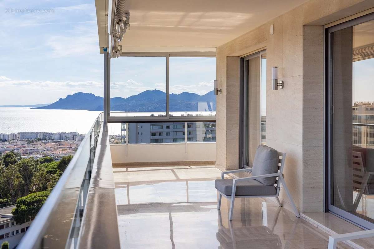 Appartement à CANNES