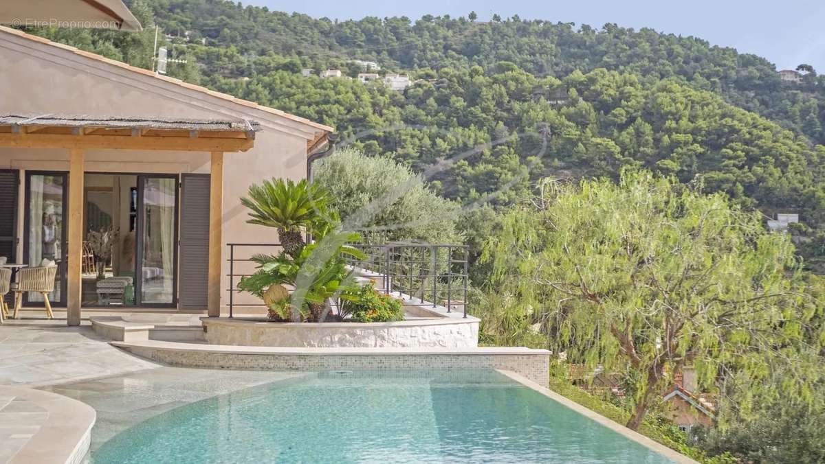 Maison à ROQUEBRUNE-CAP-MARTIN